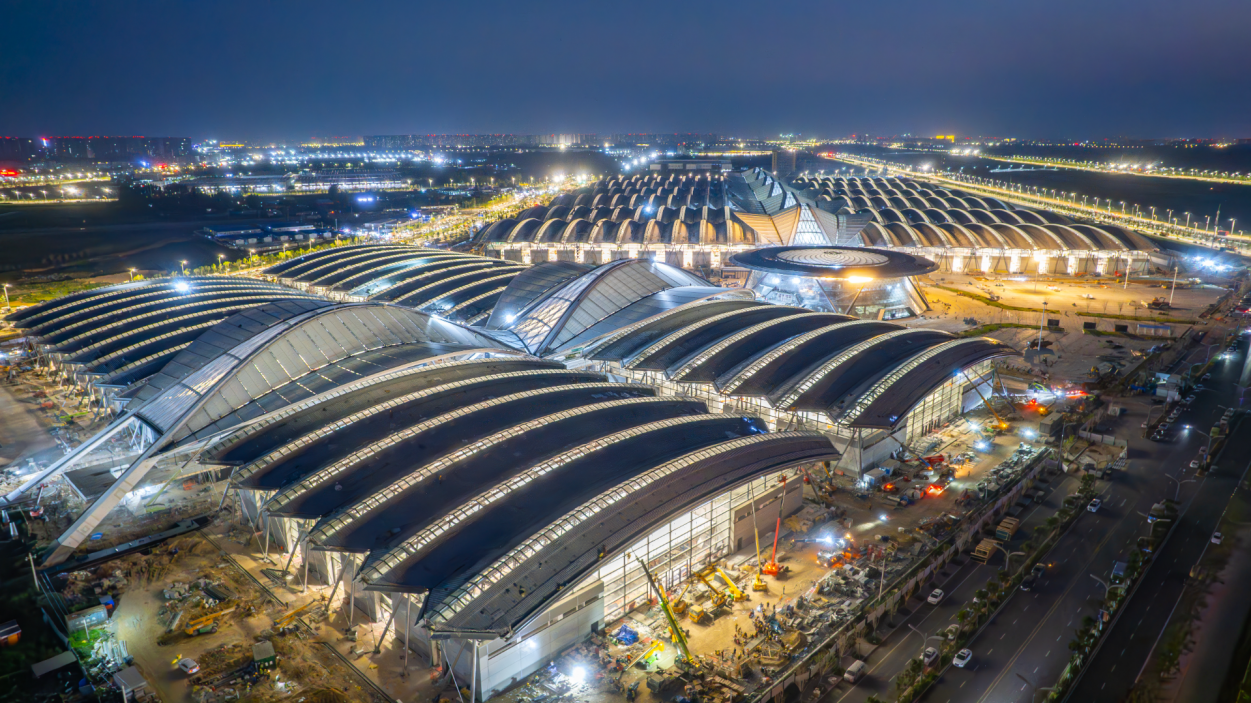 12-鄭州中原高鐵港數字展貿城項目